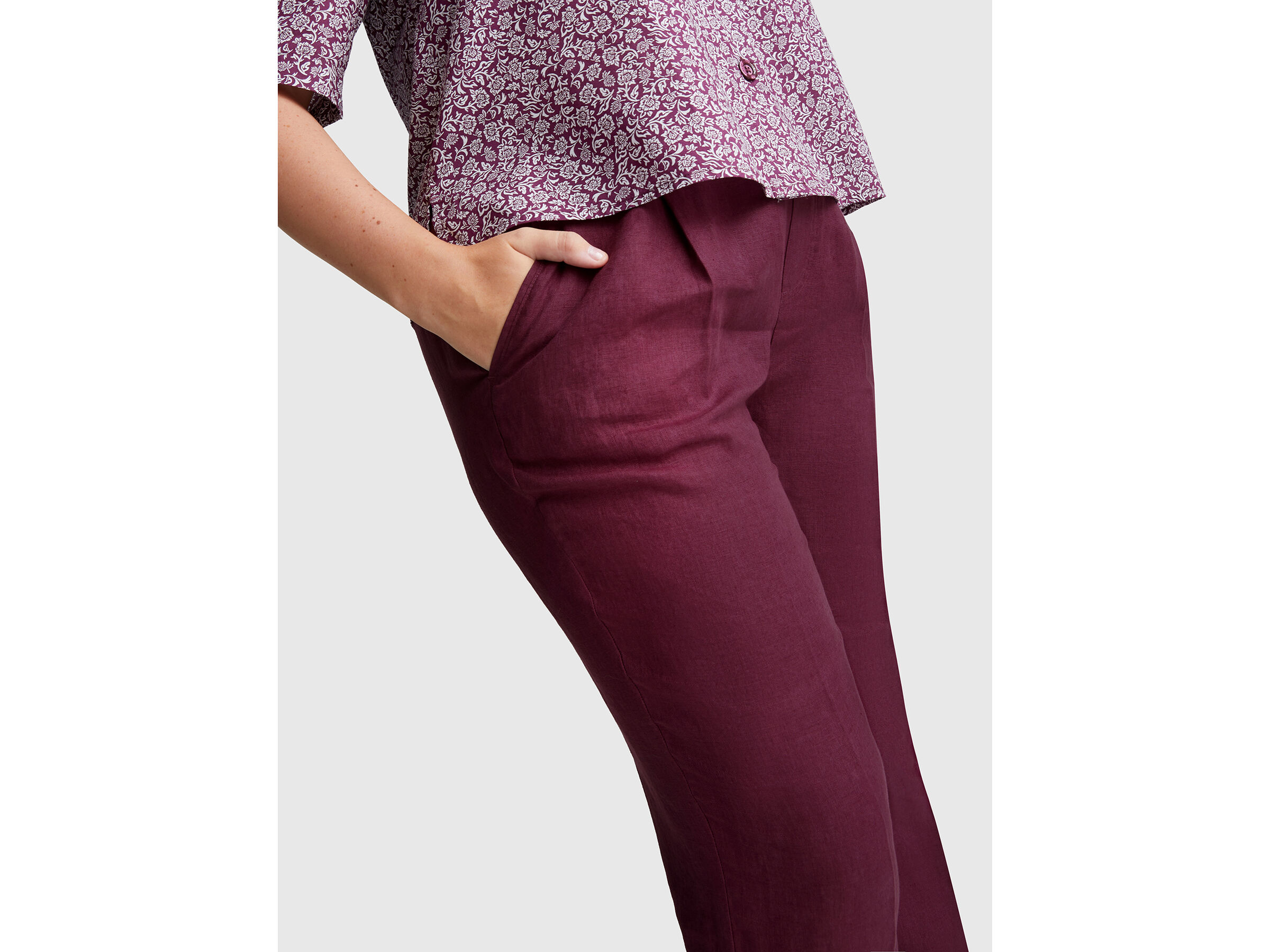 TROUSERS Women image number 7